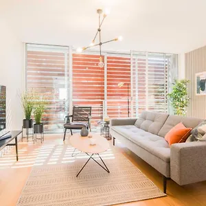  Apartamento Homeforguest Design Attic Free Parking